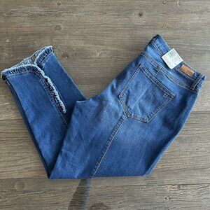 Crown & Ivy High Rise Skinny Cropped Jeans Ruffle Hem – Size 16, NWT